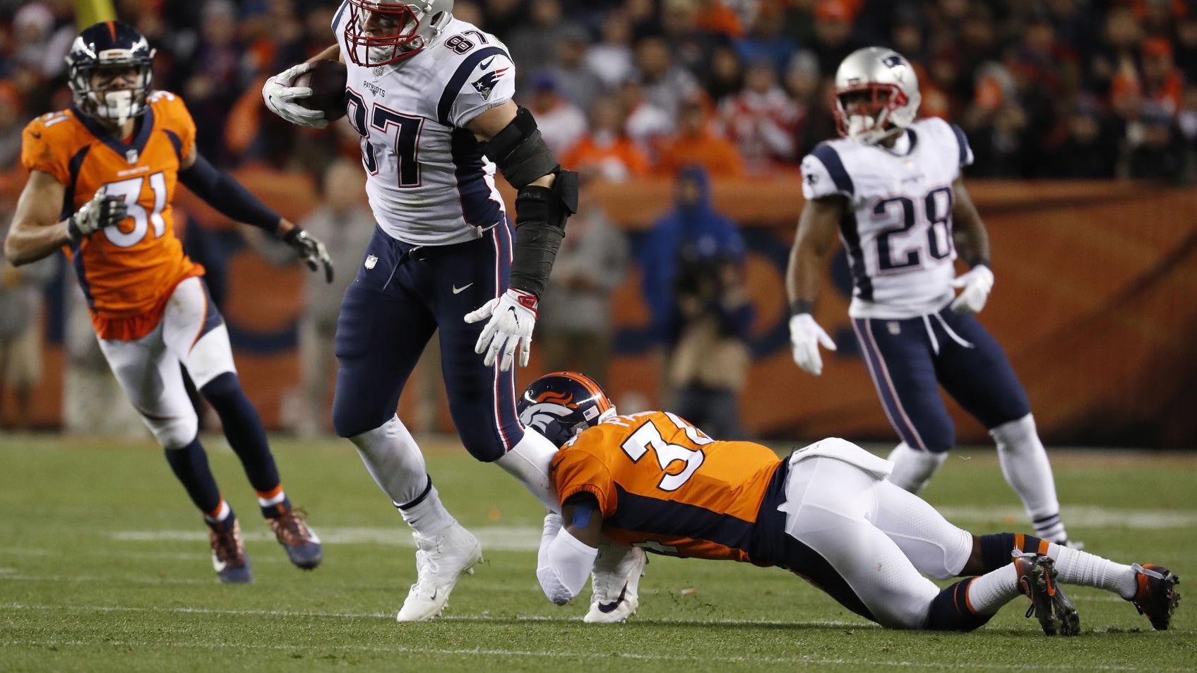 Wildcats in the NFL: A glance at how Rob Gronkowski, Brooks Reed, Earl Mitchell and others have fared in 2017